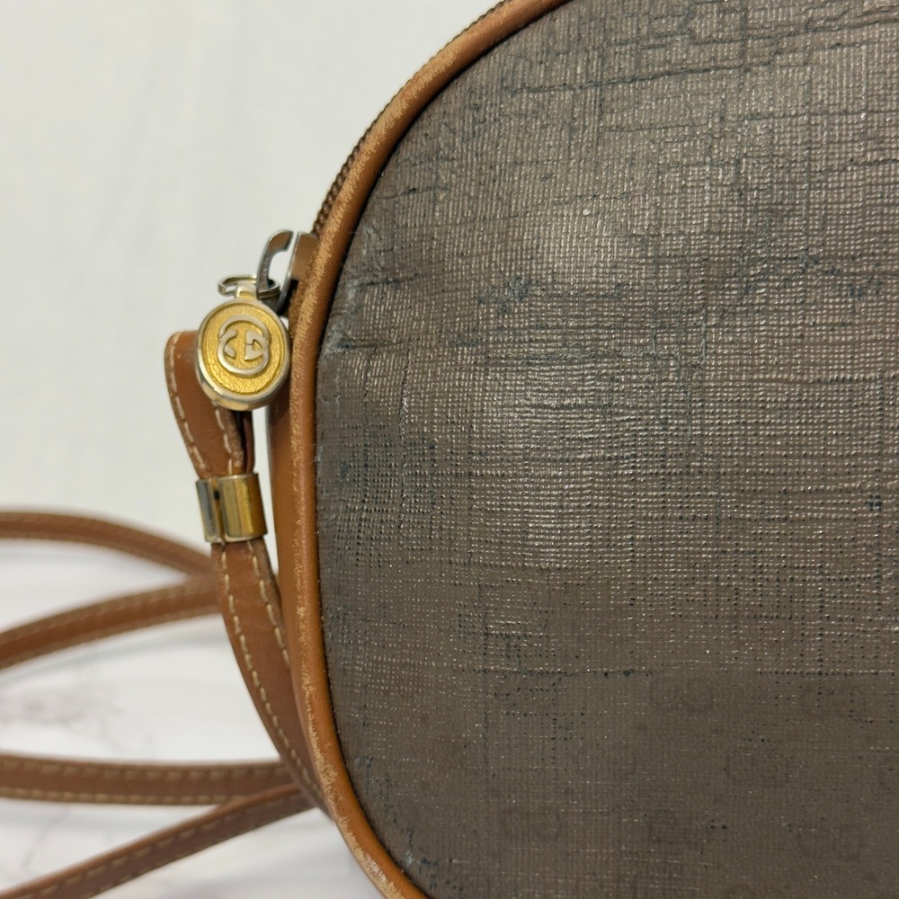 Vintage Gucci 007-89-0094‎ Monogram Crossbody Bag – Brown & Tan Leather Trim - Picture 16 of 16